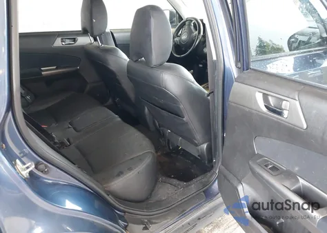 2011 Subaru Forester 2.5X Touring z USA, uszkodzony, nr VIN JF2SHAHC9BH743493